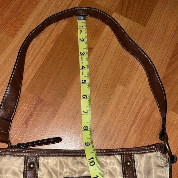 Harve Benard women’s gold quilted mini shoulder bag - Picture 6 of 8